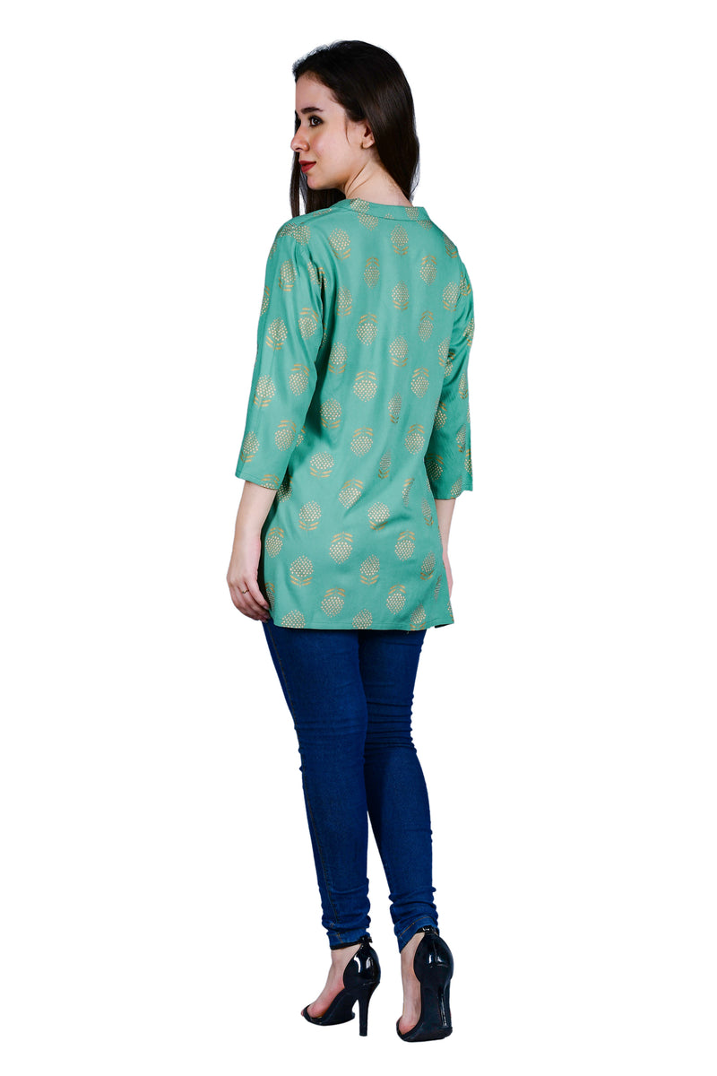 Shruthi Women's Green Viscose Printed Kurta