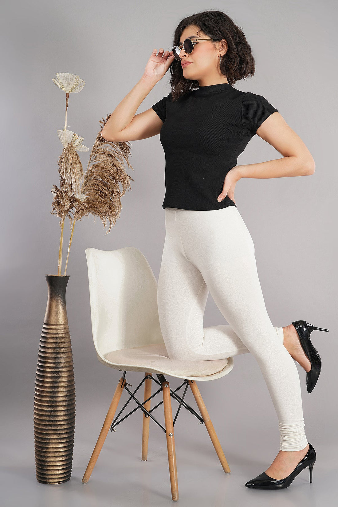 Shruthi Stretch Churidar Leggings || OFF WHITE